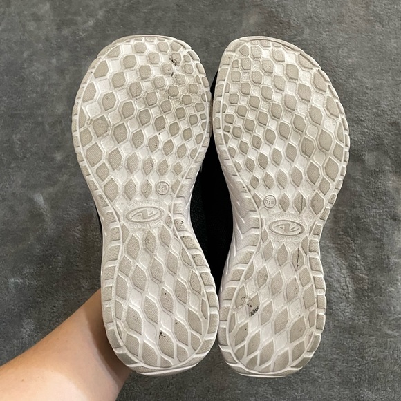 Athletic Womens Slip On Shoes - Picture 2 of 6